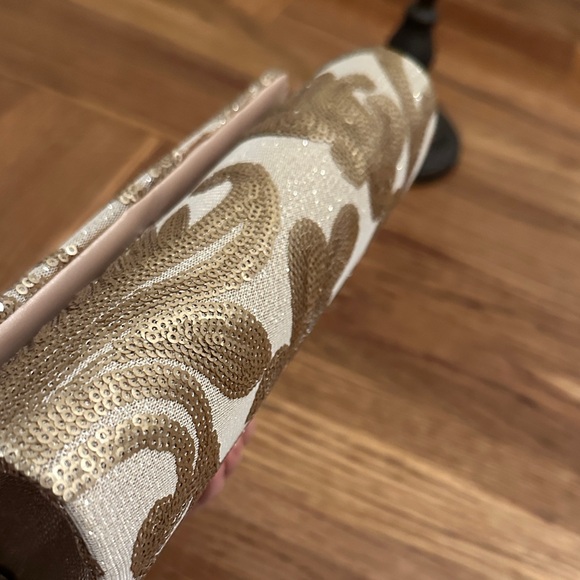 Gold Patterned Clutch with Chain Strap - Picture 5 of 7